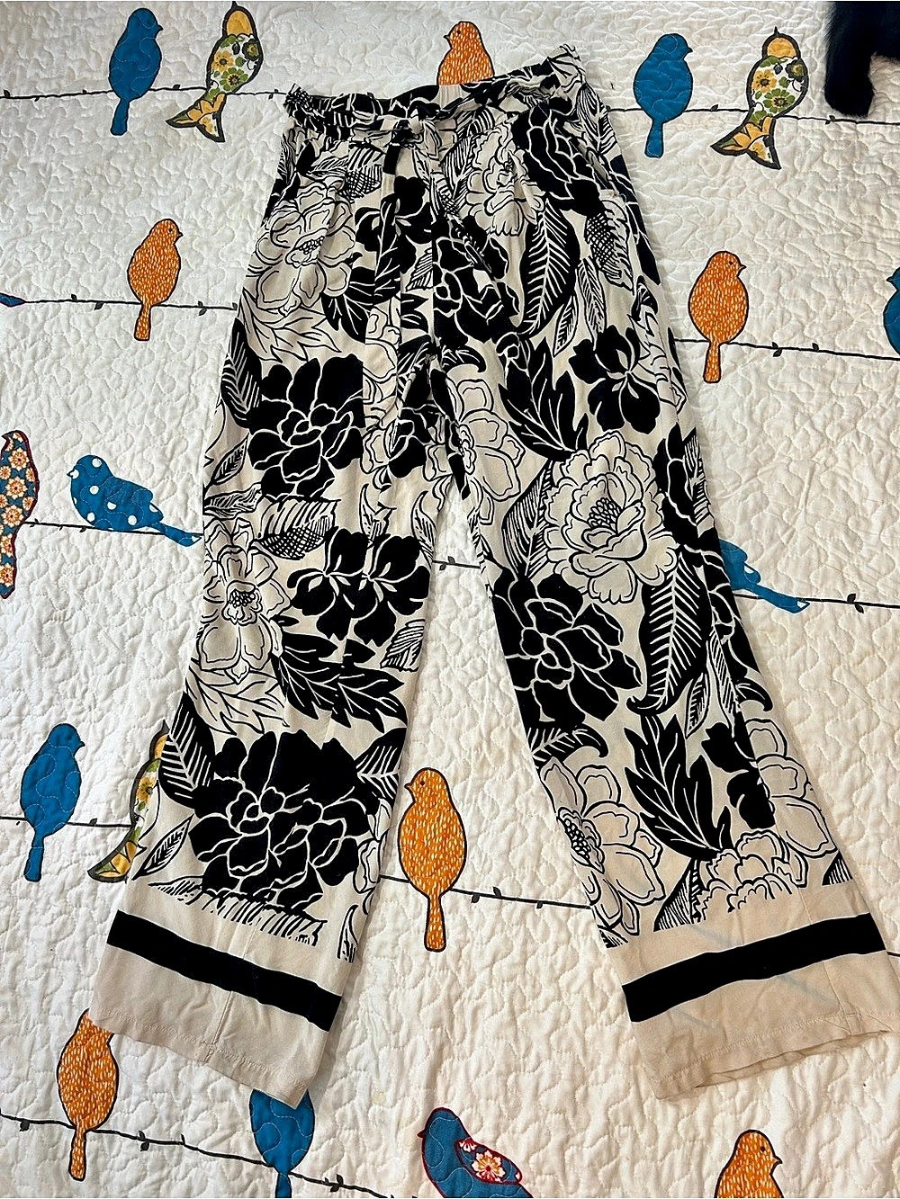 Floral Vacation Style Pants in Black & Cream